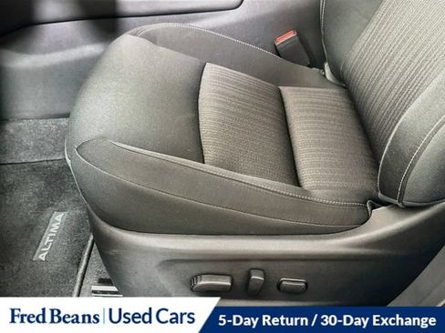 Used 2023 Nissan Altima 2.5 SV w/ SV Premium Package FWD image 25