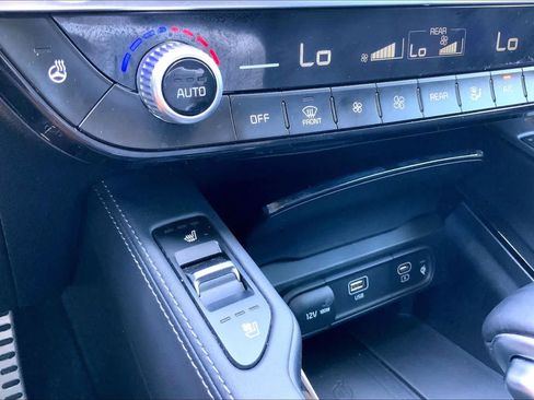 Certified 2023 Kia Telluride SX Prestige AWD/4WD image 28