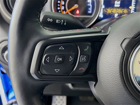 Used 2021 Jeep Gladiator Willys image 13