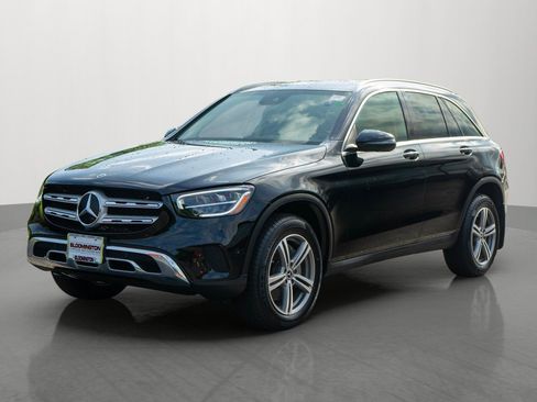 Used 2022 Mercedes-Benz GLC 300 4MATIC image 3