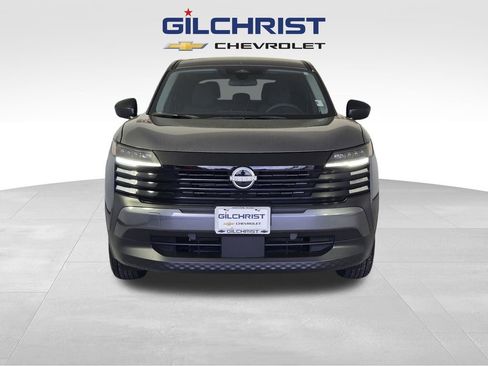 Used 2025 Nissan Kicks S image 2