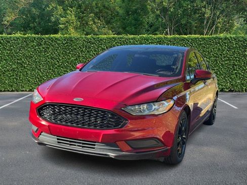 Used 2018 Ford Fusion SE w/ Fusion SE Technology Package image 6