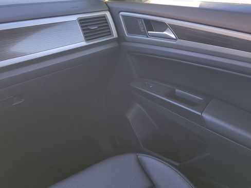 Used 2018 Volkswagen Atlas SE image 21