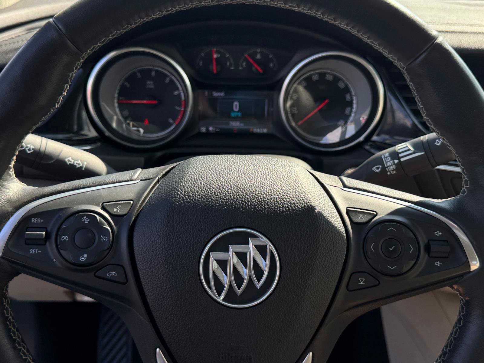 Used 2018 Buick Regal Essence w/ Driver Confidence Package #1 FWD image 20
