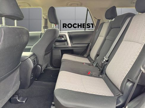 Used 2015 Toyota 4Runner SR5 AWD/4WD image 16