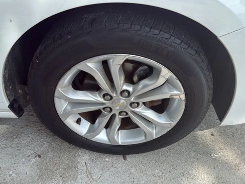 Used 2019 Chevrolet Cruze LT w/ LT Fleet Convenience Package FWD image 40