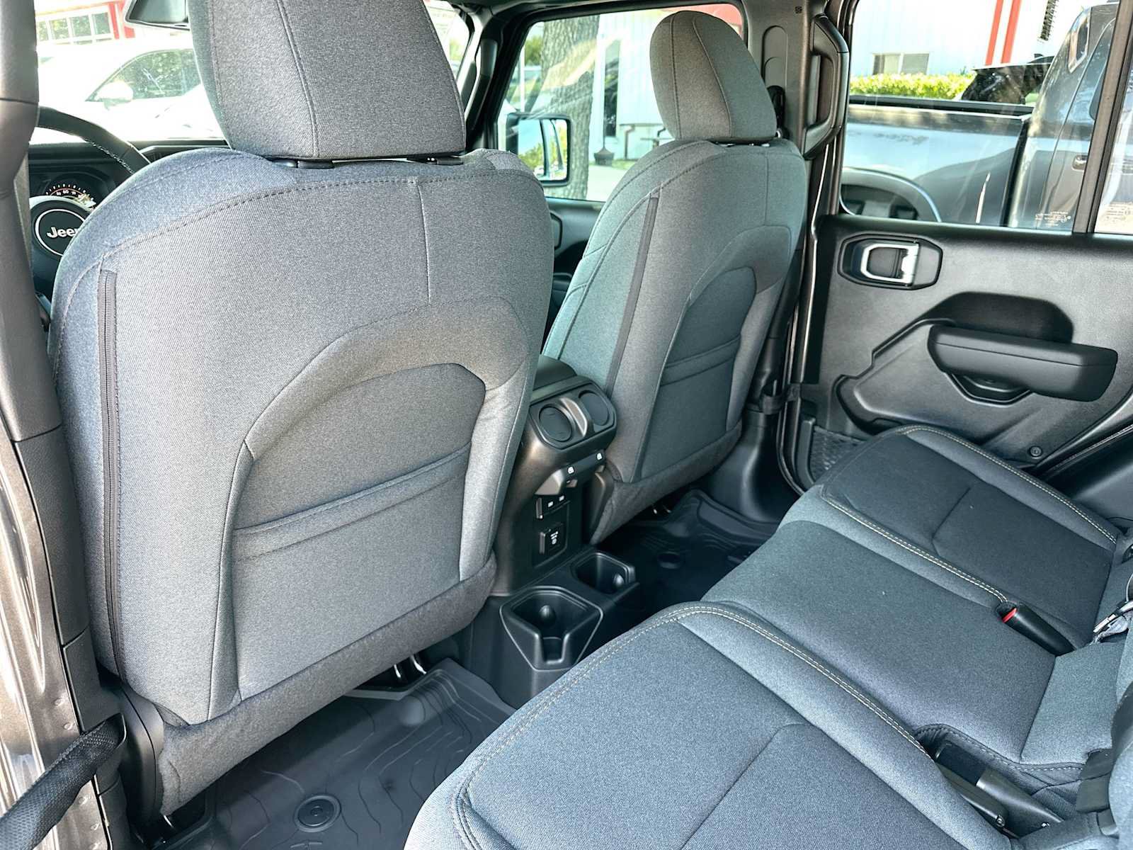 New 2027 Jeep Gladiator Sport AWD/4WD image 24