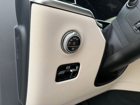 Used 2026 Mercedes-Benz GLC 300 4MATIC image 22