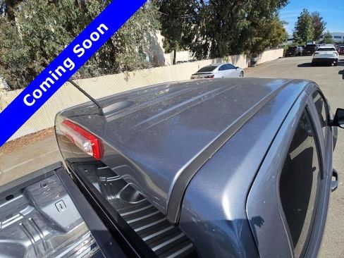 Used 2021 Chevrolet Colorado LT image 12