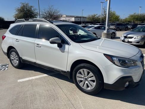 Used 2018 Subaru Outback 2.5i Premium image 1