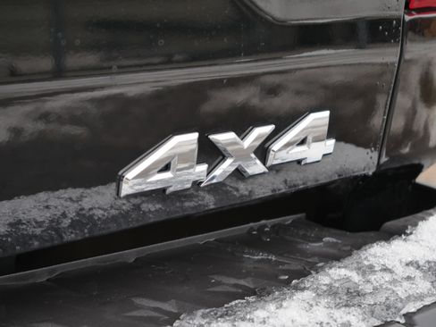 Certified 2021 Nissan Titan S w/ S Utility Package image 18