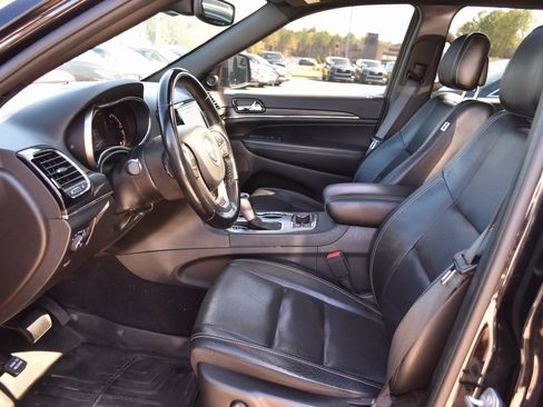 Used 2021 Jeep Grand Cherokee Limited AWD/4WD image 32