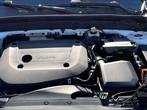 New 2026 Volvo XC40 B5 Core AWD/4WD image 38