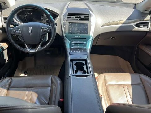 Used 2013 Lincoln MKZ FWD image 56