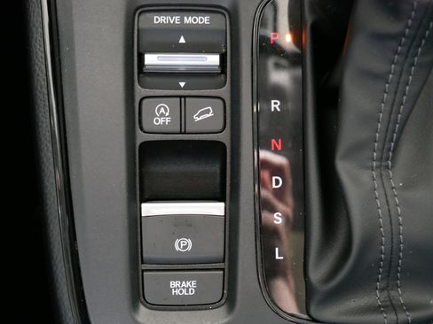 Used 2024 Honda CR-V EX-L image 30