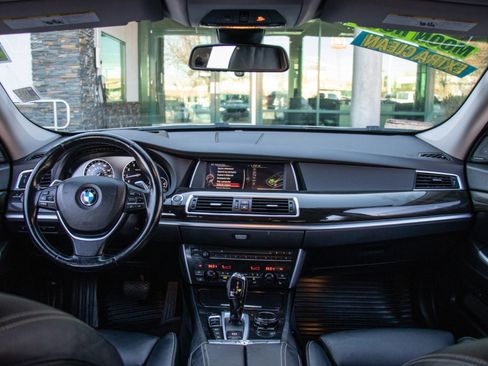Used 2017 BMW 550i Gran Turismo xDrive image 15