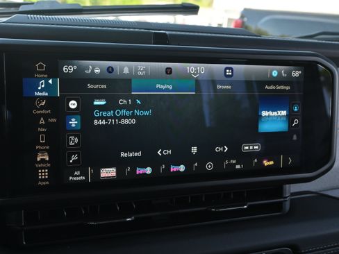 Used 2025 Jeep Wrangler Unlimited Sahara AWD/4WD image 35