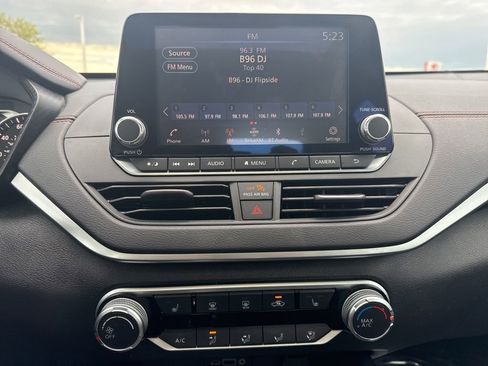 Used 2019 Nissan Altima 2.5 SR w/ SR Premium Package FWD image 14