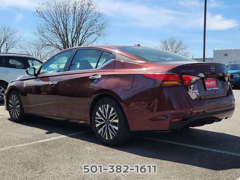 Certified 2025 Nissan Altima 2.5 SV FWD image 3