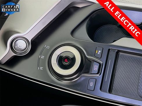 Certified 2025 Kia EV6 Wind image 18