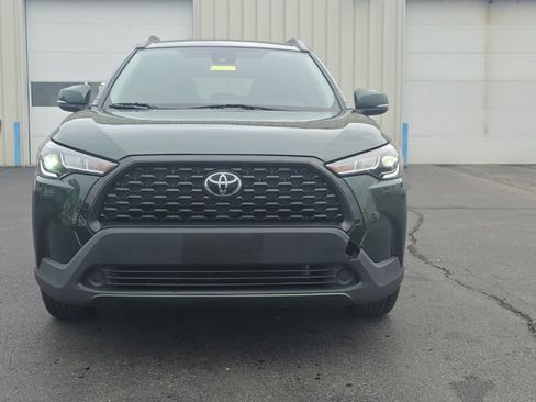 Used 2022 Toyota Corolla Cross LE AWD/4WD image 2