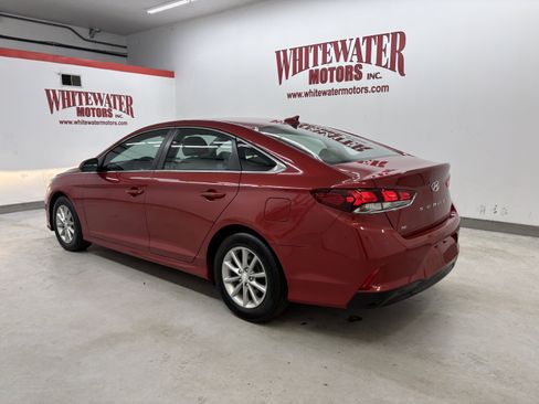 Used 2019 Hyundai Sonata SE FWD image 2