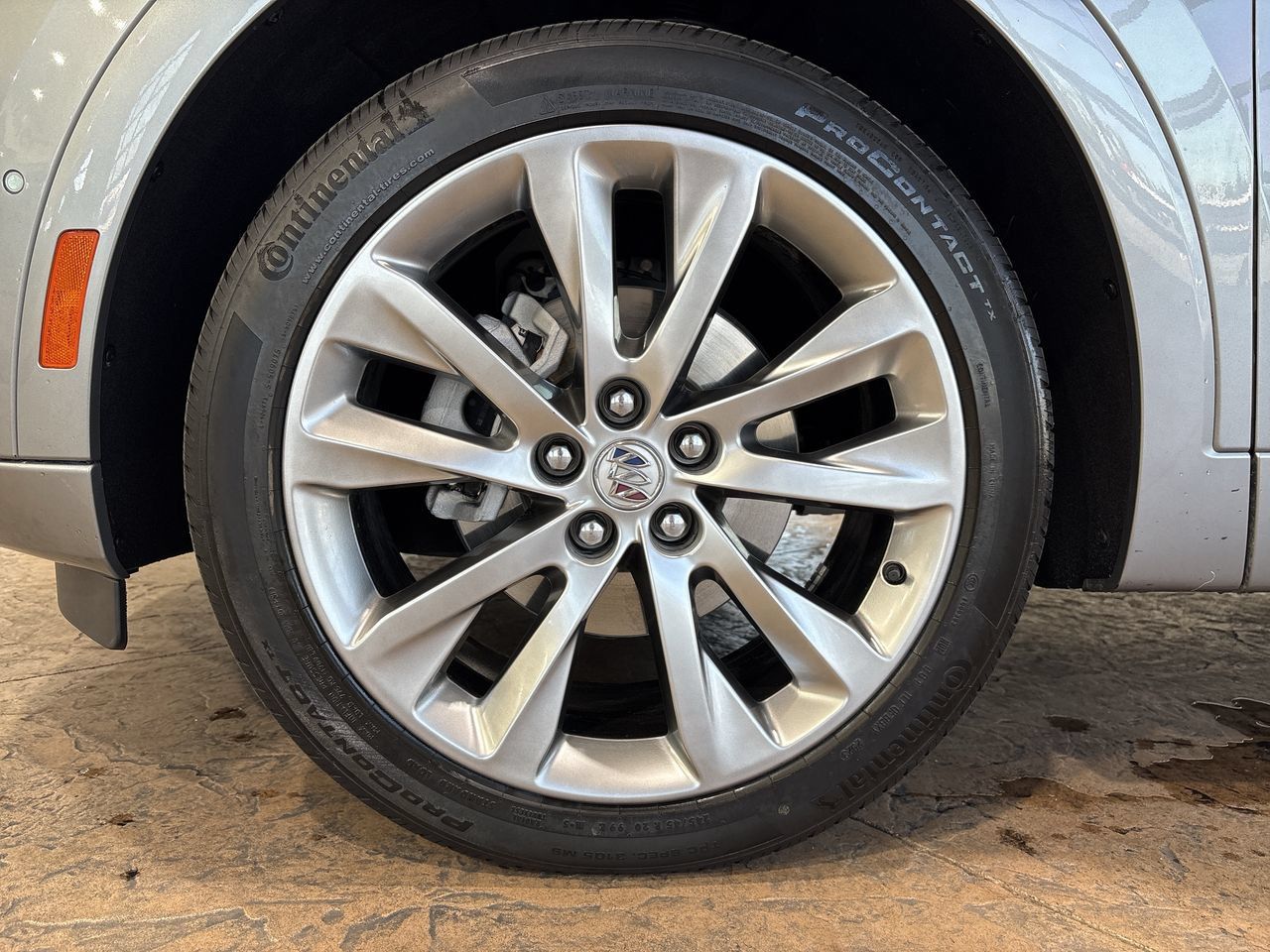 Used 2023 Buick Envision Avenir AWD/4WD image 10