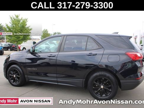Used 2020 Chevrolet Equinox LS w/ LS Convenience Package FWD image 4