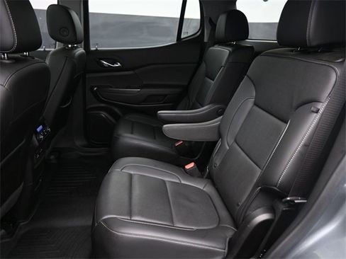 Certified 2021 GMC Acadia SLT w/ Elevation Edition image 11