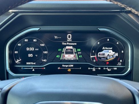 Certified 2023 GMC Sierra 1500 AT4 w/ AT4 Premium Package AWD/4WD image 24
