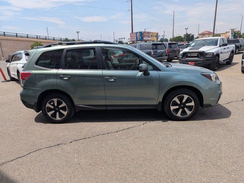 Used 2018 Subaru Forester 2.5i Limited AWD/4WD image 6