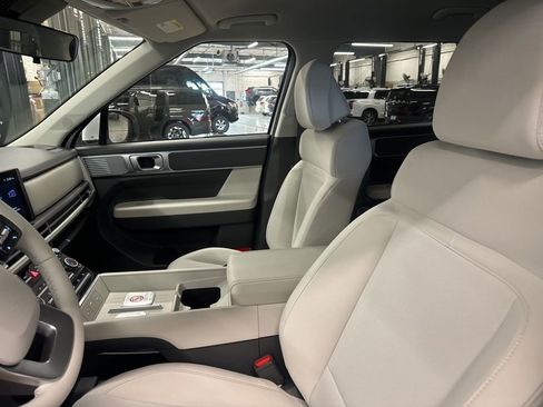 New 2026 Hyundai Santa Fe SE FWD image 13