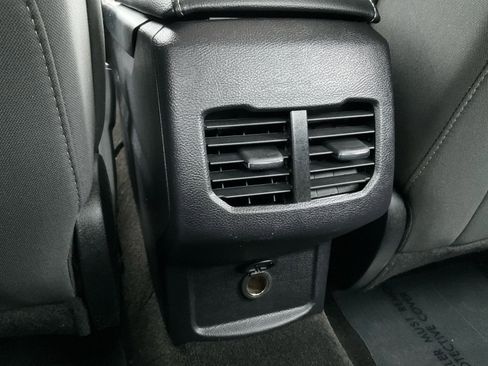 Used 2019 Ford Fusion SE image 29