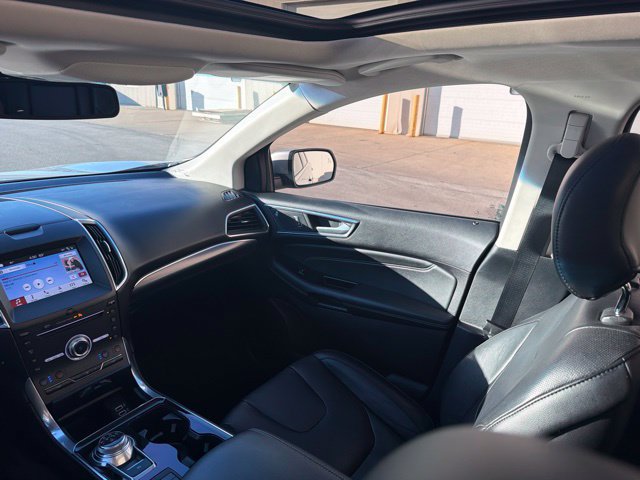Used 2019 Ford Edge Titanium w/ Equipment Group 301A AWD/4WD image 21