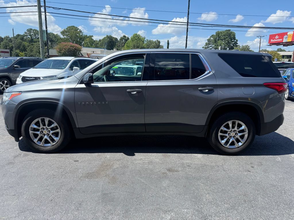 Used 2020 Chevrolet Traverse LS FWD image 4