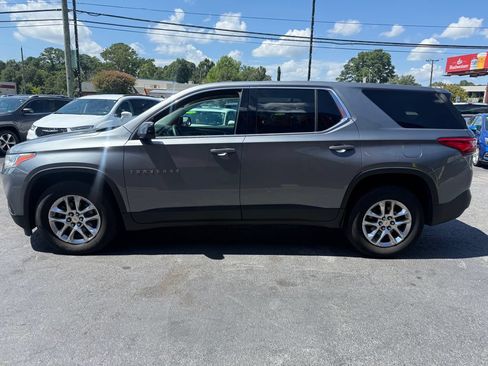 Used 2020 Chevrolet Traverse LS FWD image 4