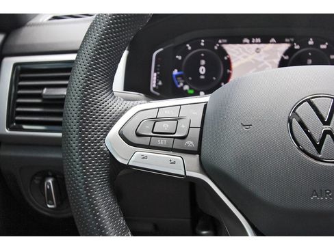 Used 2023 Volkswagen Atlas Cross Sport SEL Premium R-Line AWD/4WD image 18