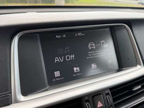 Used 2020 Kia Optima LX image 19