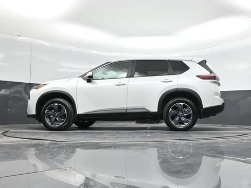 Used 2026 Nissan Rogue SV FWD image 56