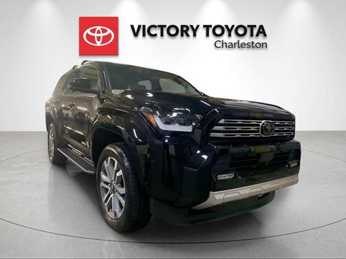 Used 2025 Toyota 4Runner Limited AWD/4WD image 8