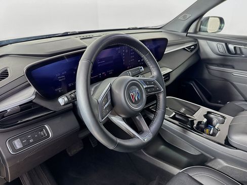 Used 2025 Buick Enclave Preferred image 8