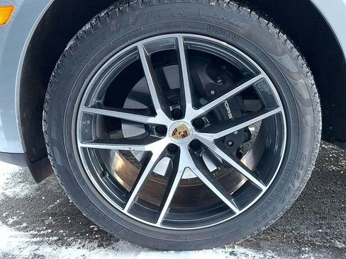 Certified 2026 Porsche Macan image 15
