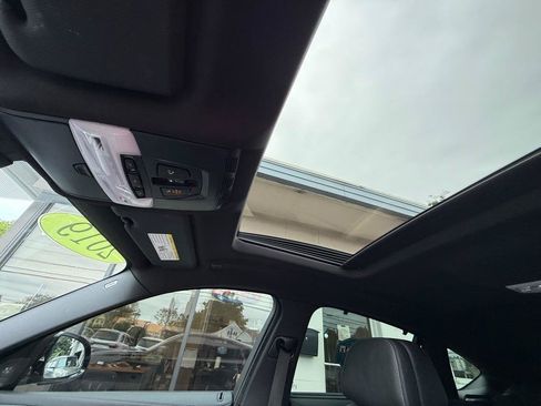 Used 2019 BMW X6 xDrive50i w/ M Sport Package AWD/4WD image 22