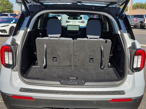 Used 2025 Ford Explorer Active image 8