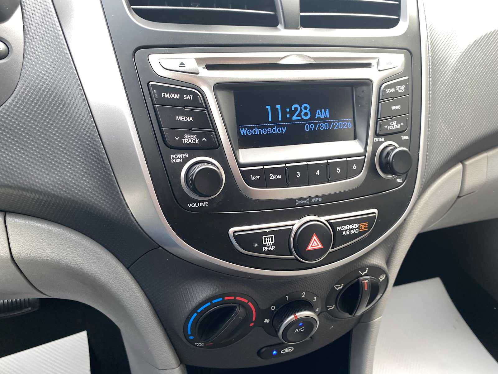 Used 2016 Hyundai Accent SE FWD image 16
