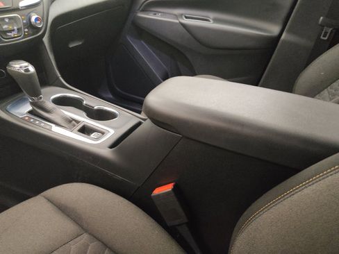 Used 2020 Chevrolet Equinox LT image 26