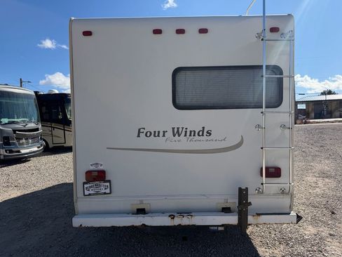 Used 2002 Ford E-350 and Econoline 350 Super Duty image 6