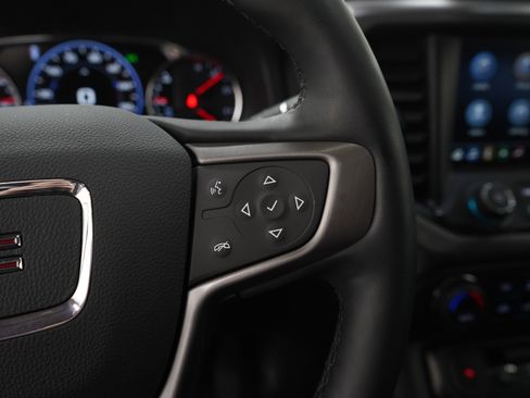 Used 2023 GMC Acadia AT4 w/ Technology Package AWD/4WD image 32