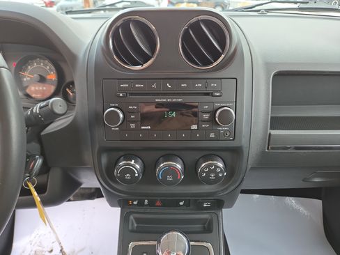 Used 2017 Jeep Patriot Latitude image 25