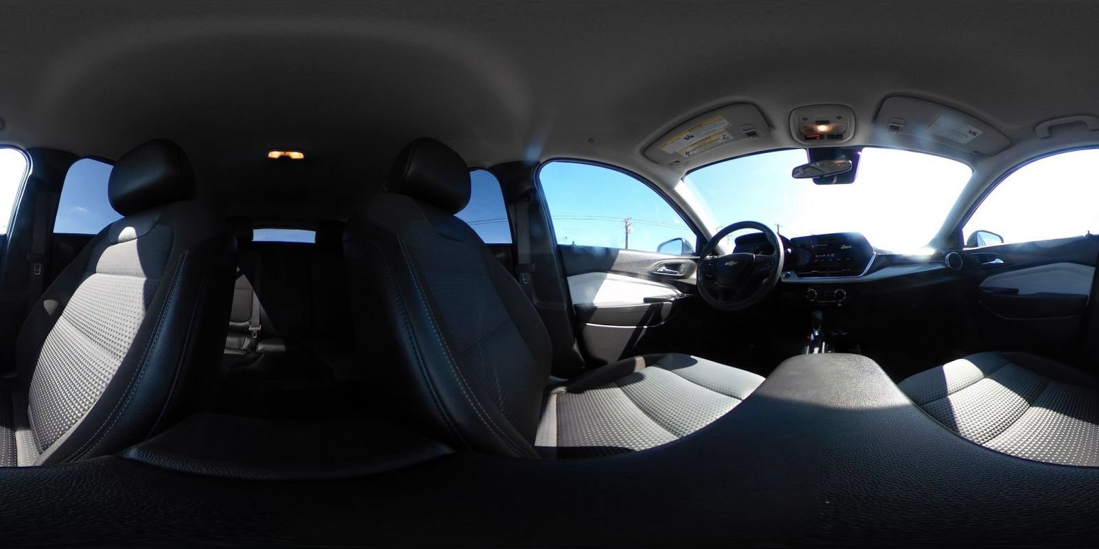 Used 2025 Chevrolet Trax LT w/ LT Convenience Package FWD image 42